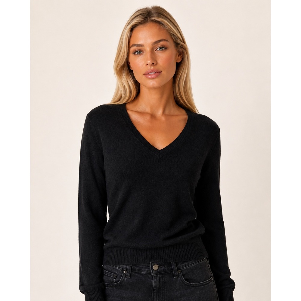 Jones New York Black Cashmere V Neck Quiet Luxury Old Money Sweater M Parisian